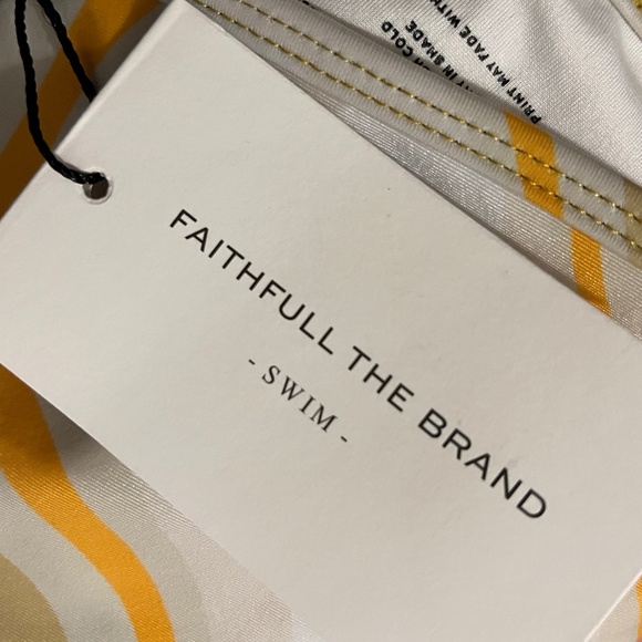 Faithfull the Brand Women’s Isa Bikini Swim Top in Talamanca Print Sz-XS - Picture 3 of 3